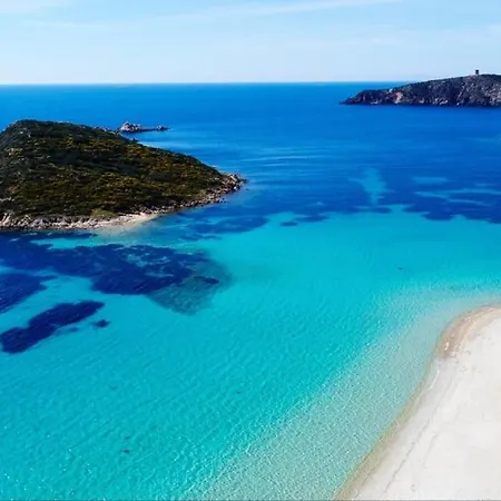 La Torre Vicino Le Piu Belle Spiagge Di Chia Holiday home