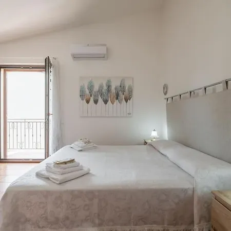 La Torre Vicino Le Piu Belle Spiagge Di Chia Holiday home Domus De Maria